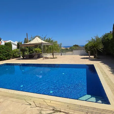 Dafni Malama Villa Paralimni